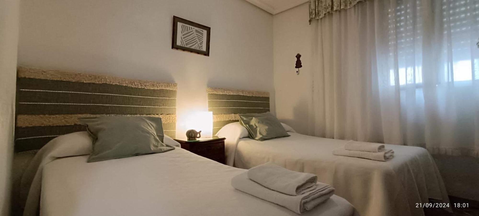 Amplio Apartamento Plaza Nueva Sevilla Buitenkant foto