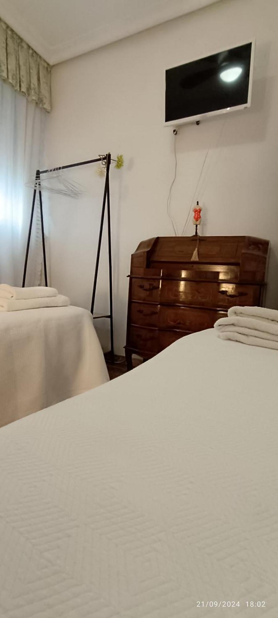 Amplio Apartamento Plaza Nueva Sevilla Buitenkant foto