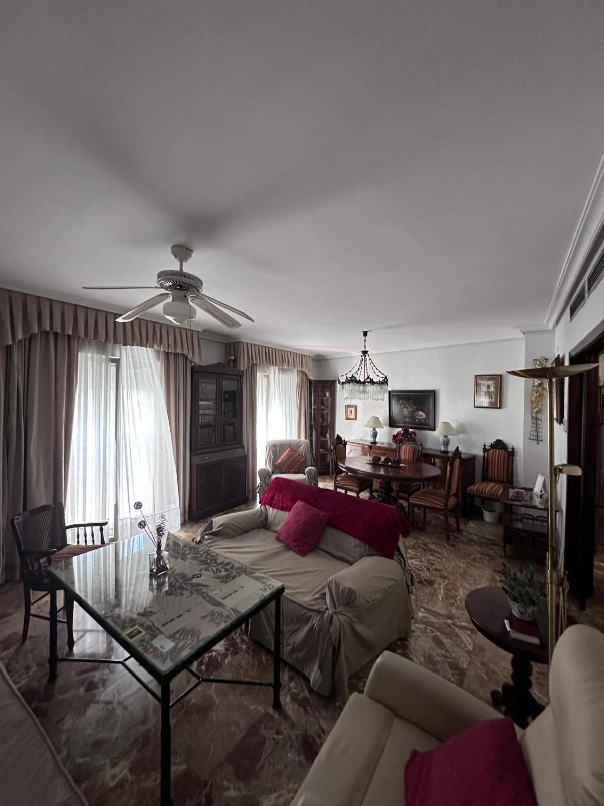 Amplio Apartamento Plaza Nueva Sevilla Buitenkant foto